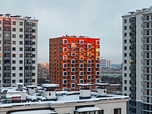 Прохожие поймали выпавшего из окна ребенка в Санкт-Петербурге