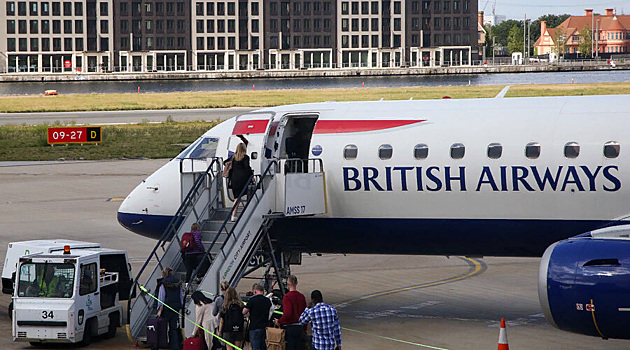 Авиакомпания British Airwaysперестанет обращаться к пассажирам «дамы и господа»