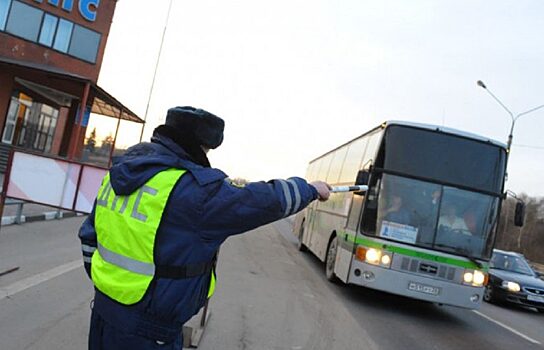 В Челябинске пассажирам пришлось покинуть 5 автобусов