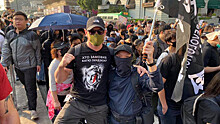 В сети появились фотографии украинских радикалов в Гонконге