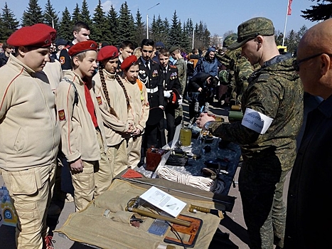 Юнармейцы из школы №2122 побывали в воинской части