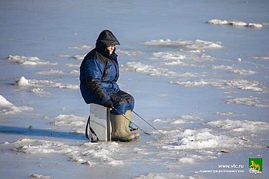 Запрет выходить на лёд вступил в силу во Владивостоке