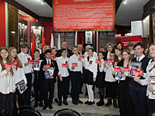 В преддверии 80-летия освобождения Новгорода от немецко-фашистских захватчиков состоялась церемония вручения паспортов гражданам РФ