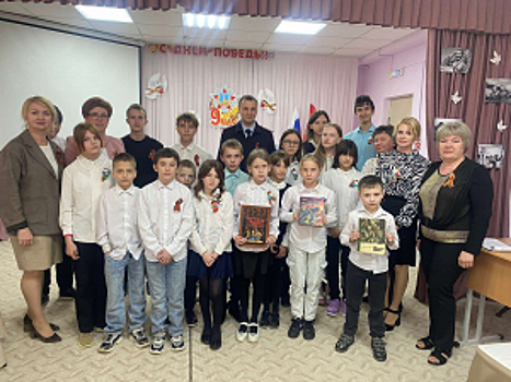 Полицейские Самарского региона приняли участие в международной акции «Читаем детям о войне»