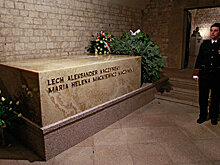 В гробу Качиньского нашли останки других людей