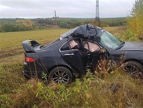 В Кинельском районе погиб пассажир перевернувшейся Honda