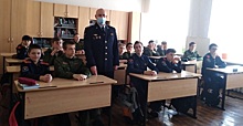 В Кемеровской области - Кузбассе сотрудники органов внутренних дел проводят профилактические антинаркотические уроки для старшеклассников