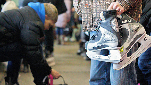 На коньках встретили сегодня свой день студенты ВоГУ