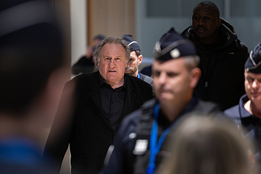 Назначено слушание по обвинению Жерара Депардье в изнасиловании юной актрисы