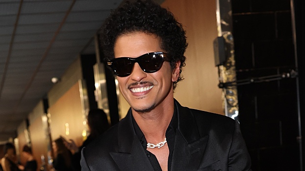 Марс танцует, KatsEye хвастают кабачками: новинки зарубежной музыки