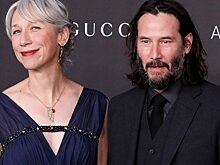 Фобия А.Грант: подруга Киану Ривза раскрыла тайну, почему она отказывается красить свою седину