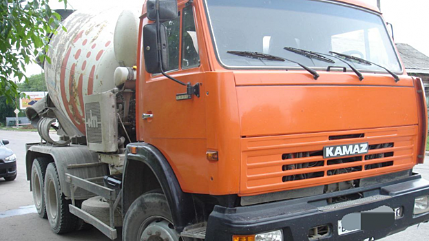 Энгельсский пенсионер попал под бетономешалку и отделался легкими травмами