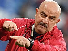 Черчесов заявил, что готов возглавить клуб, идущий в середине таблицы