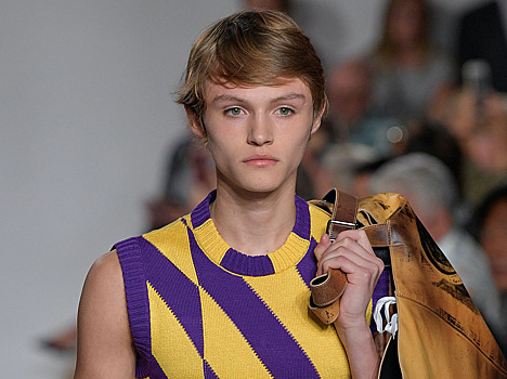 Сын Хелены Кристенсен и звезды «Ходячих мертвецов» арестован за нападение на девушку