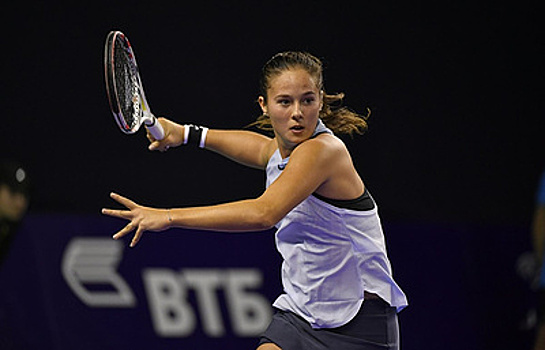 Российская теннисистка Касаткина снялась с турнира в Дохе из-за травмы