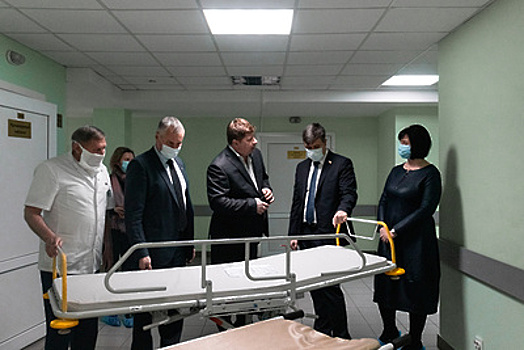 Депутат Госдумы Александр Толмачев подарил оборудование центральной больнице во Фрязине