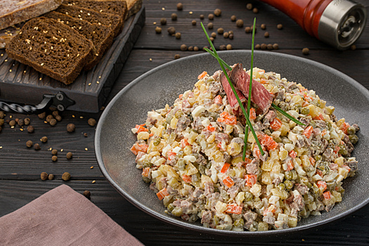 РЖД предложит пассажирам новогоднее меню в поездах дальнего следования