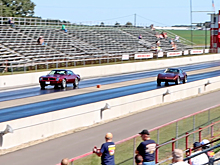 Видео: дрэг-гонка Chevrolet Corvette и Pontiac Firebird из 1970-х