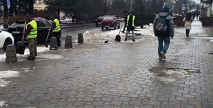 В Ростове началась уборка улиц после зимы