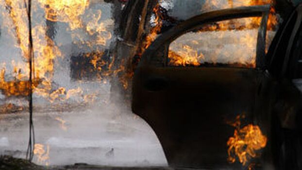 Дагестанский тренер спас шестерых из горящей машины в Москве