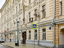 В доходном доме И.М. Коровина отреставрировали исторические оконные блоки