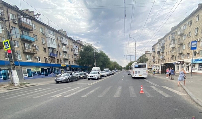 На севере Волгограда автобус сбил 9-летнюю девочку