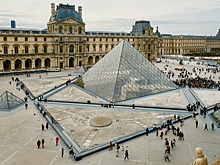 В Париже ограбили «Лувр». Каких экспонатов музей лишился всего за 7 минут