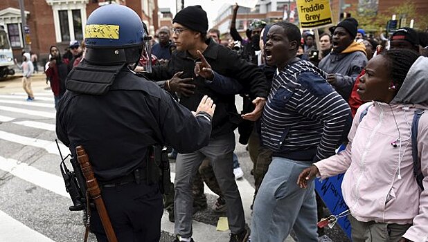 Задержано 12 протестующих в Балтиморе