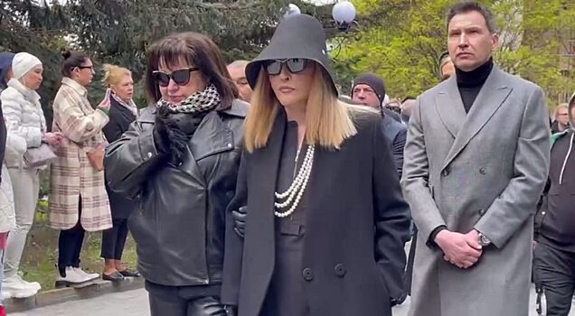 Прощается?! Пост Пугачевой взорвал Интернет: «Люди! Я старею, мне тяжело дышать…»