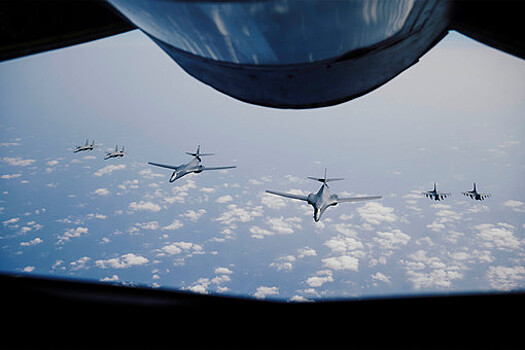 UK Defence Journal: бомбардировщики США B-2 вылетели с авиабазы в Миссури