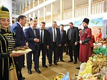 Глава РА поздравил работников агропромышленного комплекса с Днем урожая