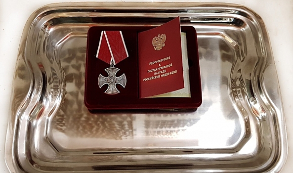 В Волгоградской области госнаграды погибших бойцов СВО передали их семьям
