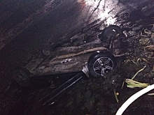 Во Владимирской области сотрудники полиции спасли людей из автомобиля, съехавшего в пруд
