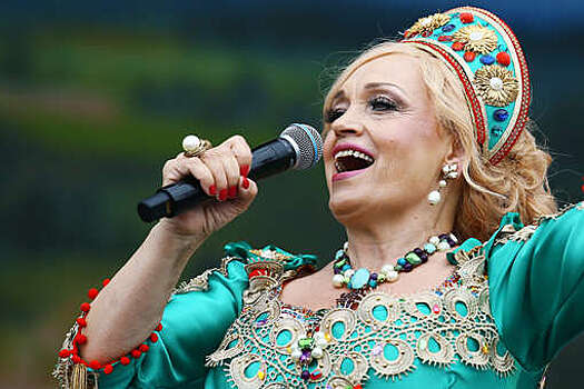 Продюсер Дворцов заявил, что сын Кадышевой может скоро заменить певицу на сцене