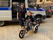 Полицейские Ингушетии вернули юному владельцу пропавший трёхколёсный велосипед «Ламборгини»