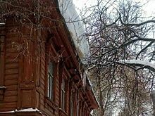 В Первомайском районе каждая пятая крыша не очищена от снега и сосулек