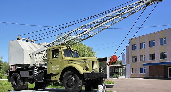 Первый автокран отработал десятки лет и стал памятником