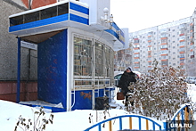 В Екатеринбурге неизвестные с монтировками напали на павильон