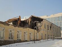 В Уфе начат демонтаж части исторического здания бывшего кабельного завода