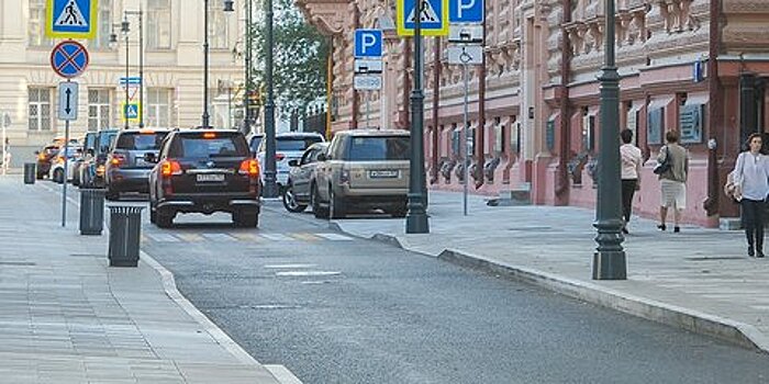 ЦОДД проанализирует возможность сокращения размеров парковочных мест в столице