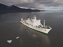 На борту научно-исследовательского судна открылась третья международная молодёжная летняя школа