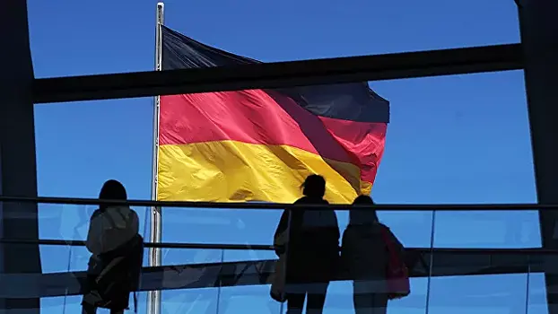 Без ресторанов и кино: в Германии готовят ограничения для непривитых
