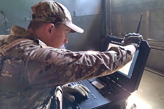 Первый в мире учебный безэкипажный катер "Макаровец" разработали в России