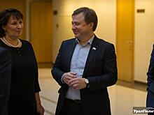 Свердловские политики выложили фото с разрушенного завода «Азовсталь» на Украине