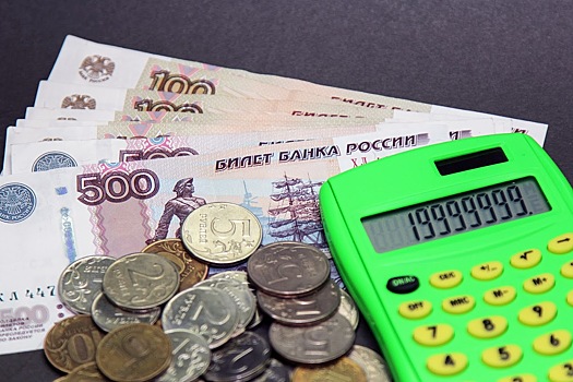 Объемы обналичивания денег в банковском секторе упали в 2,3 раза