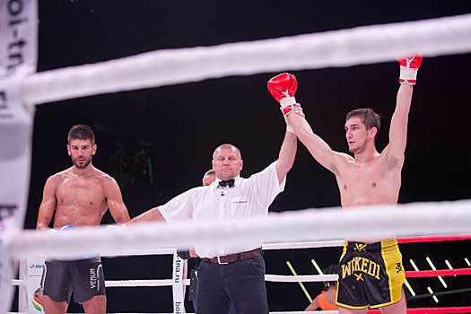 Екатеринбужский боец нокаутировал португальца на международном турнире в Казани