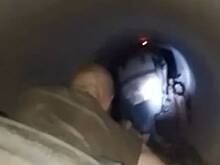 Военкор опубликовал видео передвижения российских бойцов по трубе во время тайной операции
