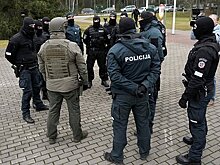 Пакет с патронами нашли рядом с русской школой в Литве