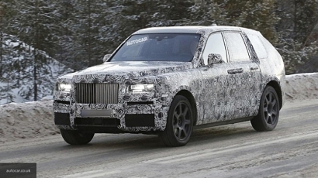 Первый внедорожник Rolls-Royce засняли во время зимних тестов