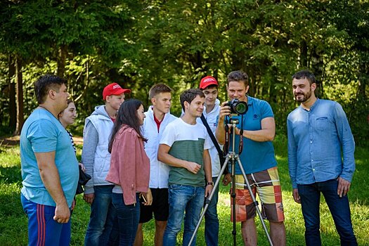 Клуб скандинавской ходьбы открыли в Ольгинском лесопарке в Балашихе
